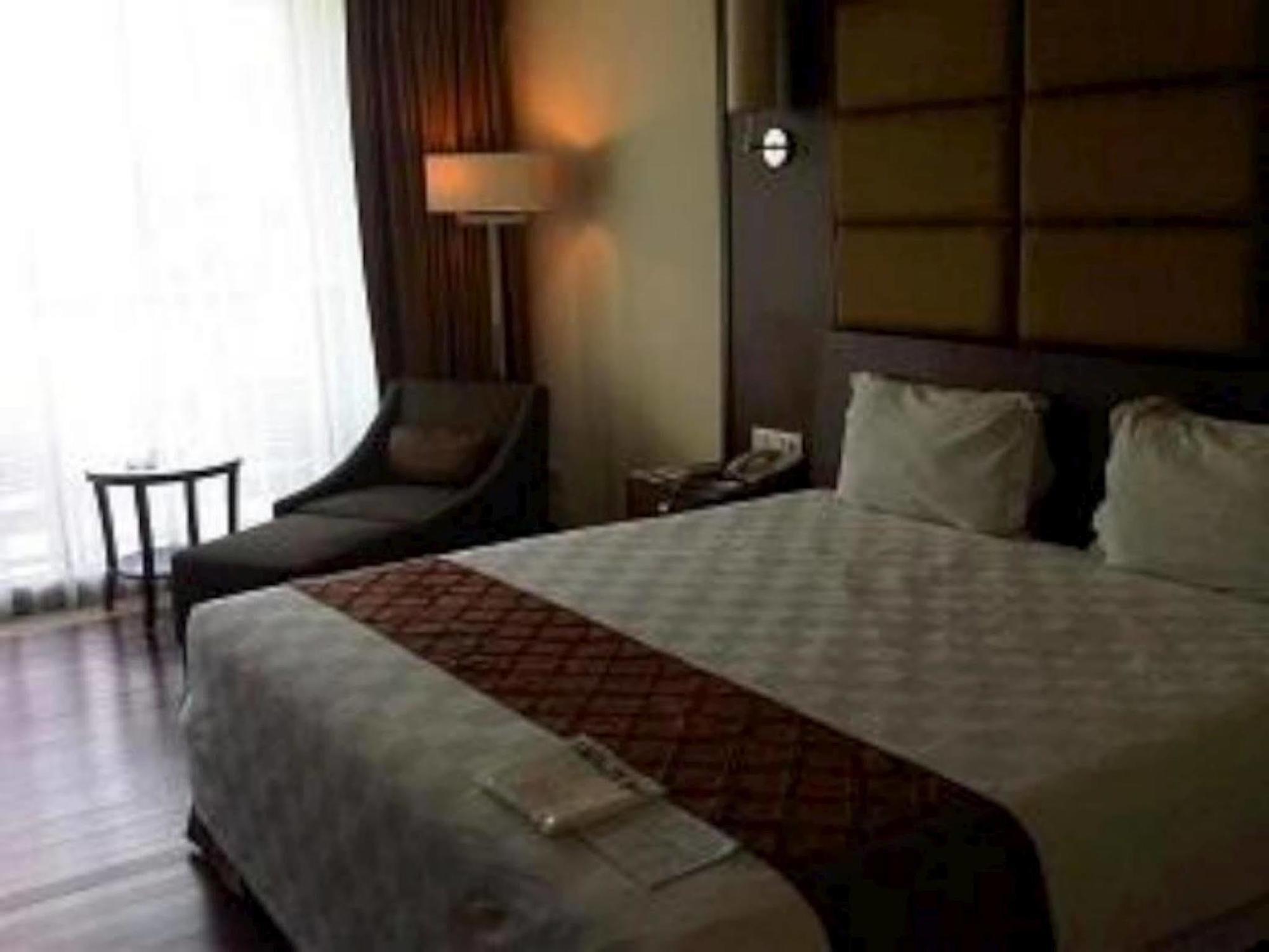 Bela International Hotel & Conventionternate Extérieur photo