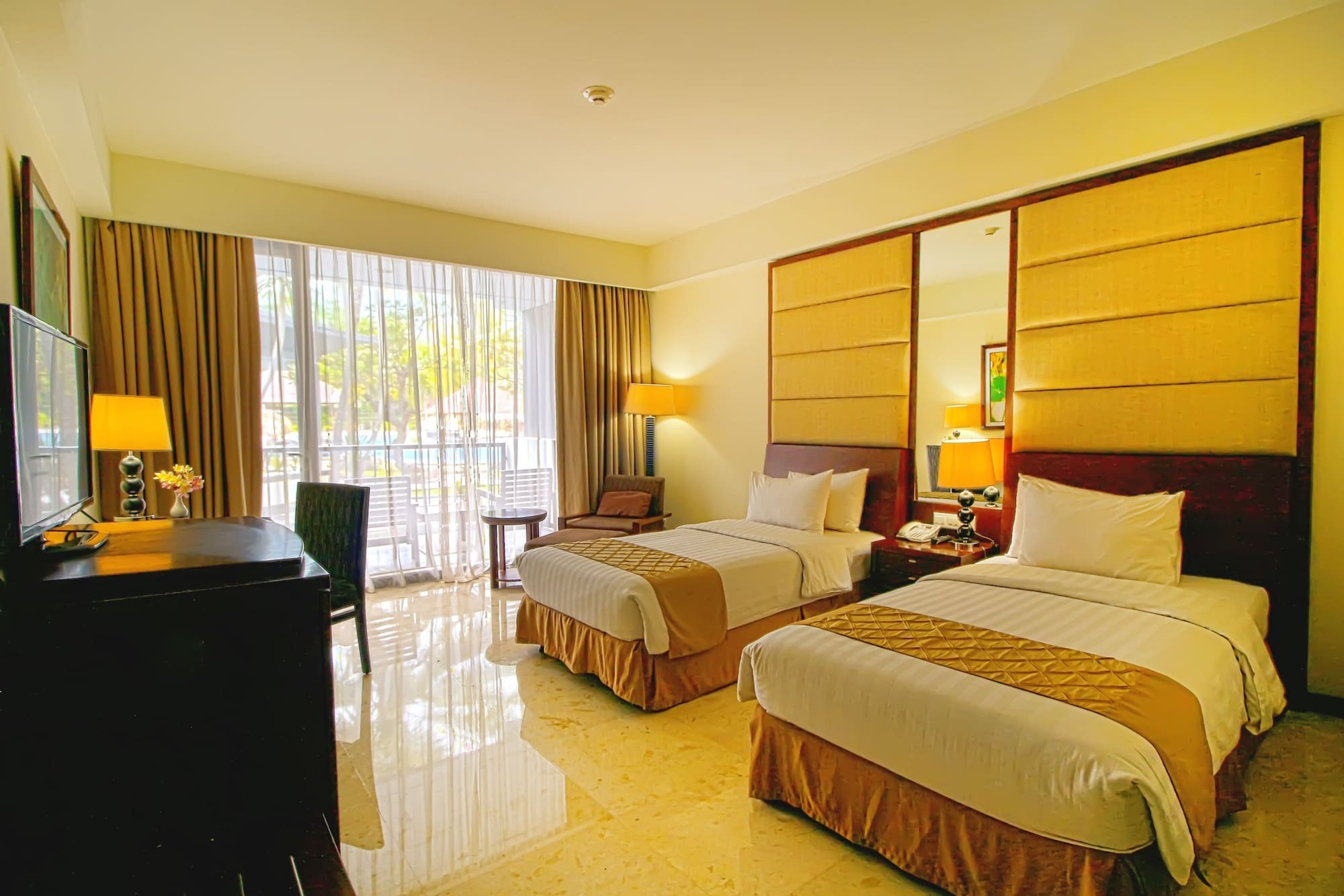 Bela International Hotel & Conventionternate Extérieur photo
